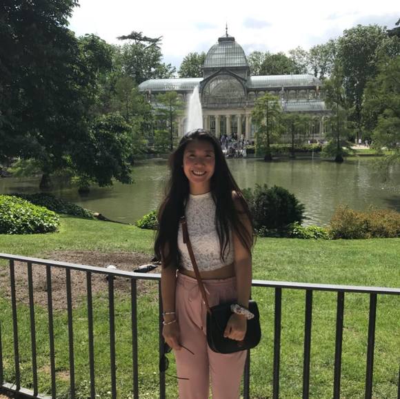 Meet your Posher, Michelle - Picture 1 of 1